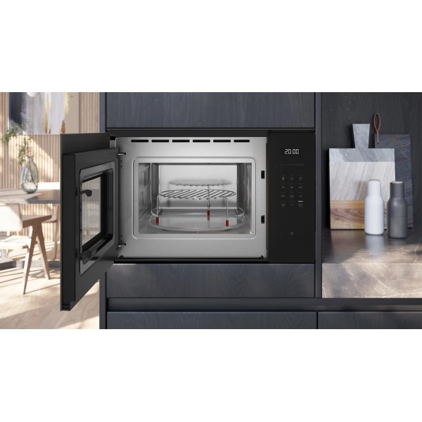 Мікрохвильовка з грилем Siemens iQ500 BE555LMB2